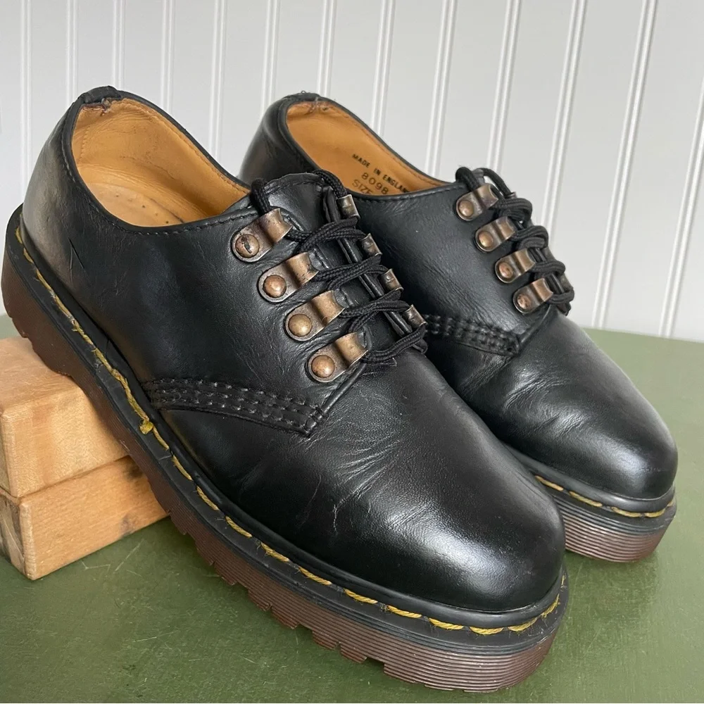 VTG *England* Dr Martens Loop Closure Oxfords/Low Boots in Black Leather - Picture 1 of 10